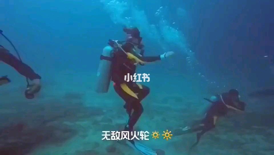 每天到医院探望 还带来热乎的饭菜 这位村支书把服务送到村民心坎里